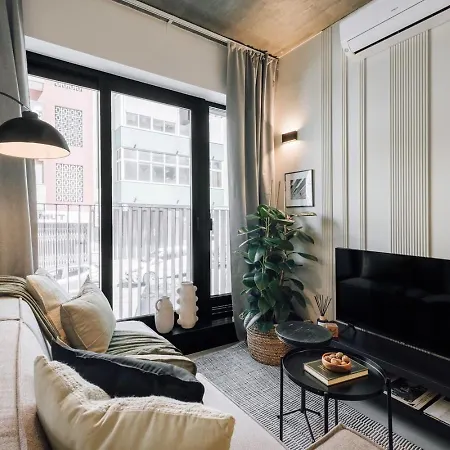 Apartment Arrifana - 1 Bedroom In Santo Antonio Lisbon